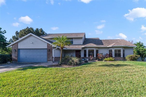 Attached, Exterior, Facade, Brick Facade, Ranch