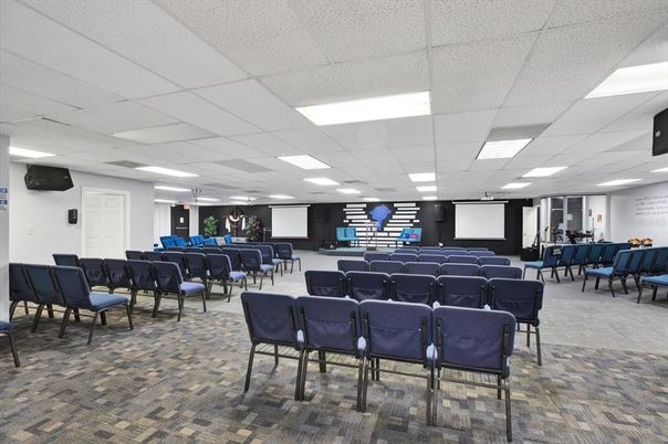 Dining room, Interior, Projection Screen, Recessed Lighting, Theatre Room