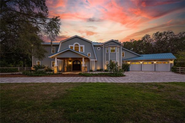 Backyard, Exterior, Facade, Farmhouse