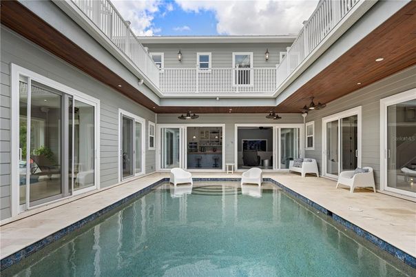 Exterior, Pool