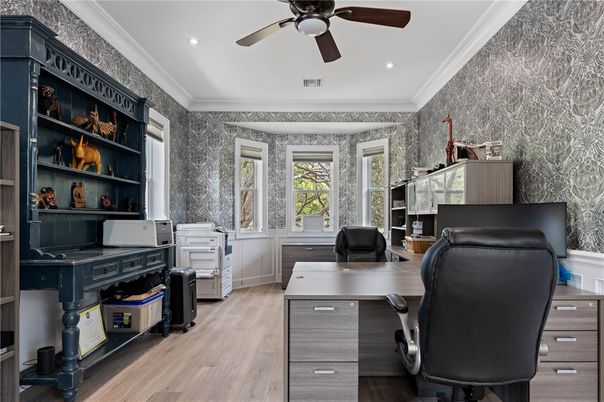 Home Office, Interior, Recessed Lighting, Wood Texture Flooring