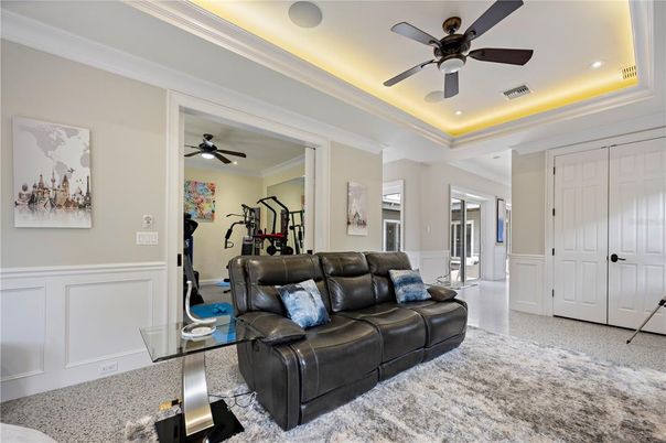 Fitness Equipment, Interior, Living room, Recessed Lighting