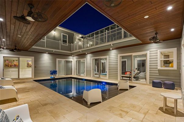 Exterior, Pool