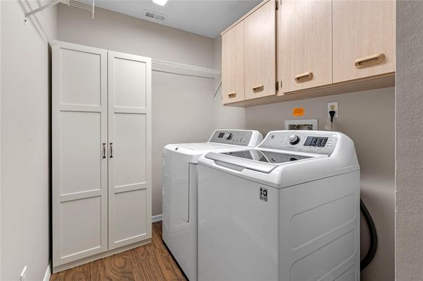 Interior, Washer, Wood Texture Flooring