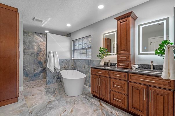 Bathroom, Dual Sink Vanities, Free Standing Baths, Interior, Recessed Lighting
