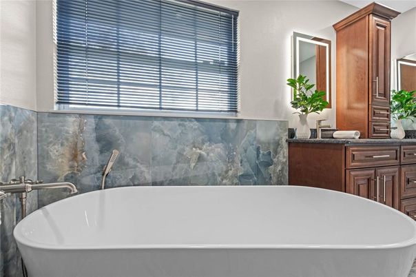 Bathroom, Free Standing Baths, Interior