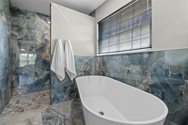 Bathroom, Free Standing Baths, Glass Shower, Interior
