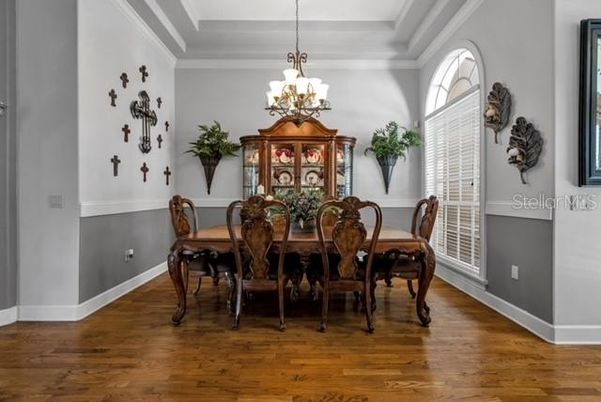 Chandelier, Dining room, Interior, Wood Texture Flooring