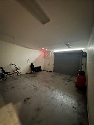 Garage, Interior