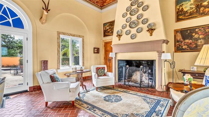 Fireplace, Interior, Living room