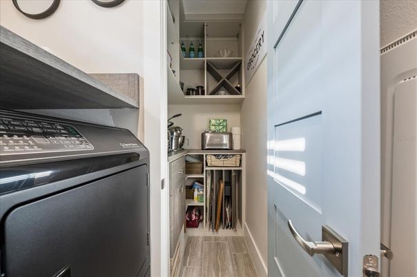 Interior, Washer, Wood Texture Flooring