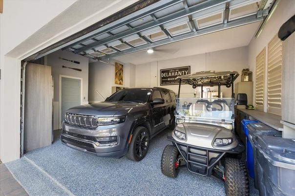 Garage, Interior