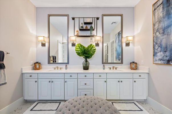 Bathroom, Dual Sink Vanities, Interior