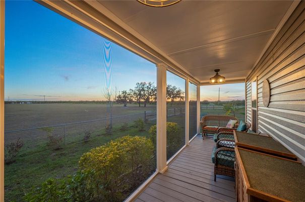 Interior, Sun Room, Water