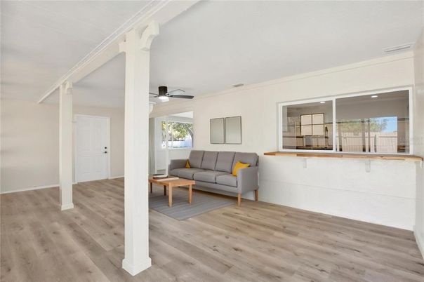 Interior, Recessed Lighting, Wood Texture Flooring