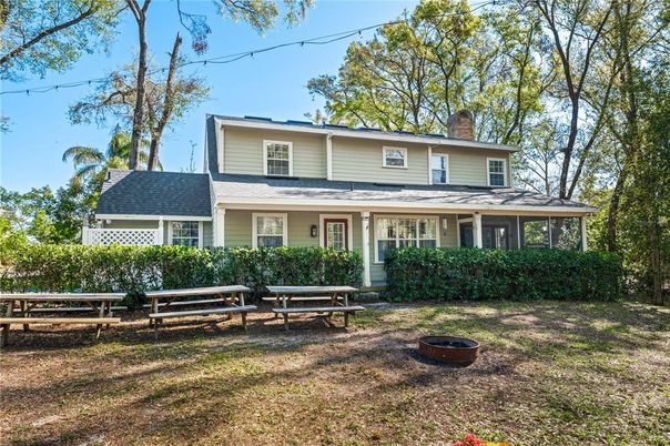 Backyard, Exterior, Facade, American Foursquare