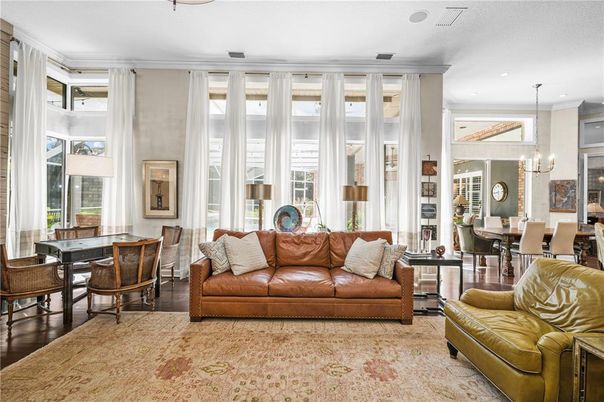 Chandelier, Dining room, Interior, Living room, Recessed Lighting, Wood Texture Flooring