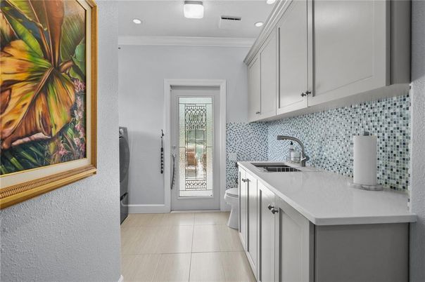 Bathroom, Interior, Kitchen, Recessed Lighting