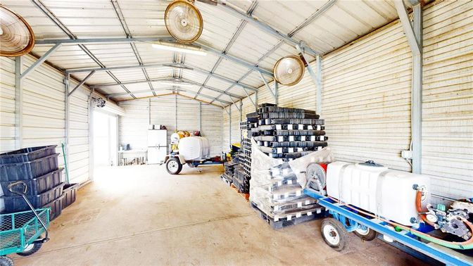 Garage, Interior