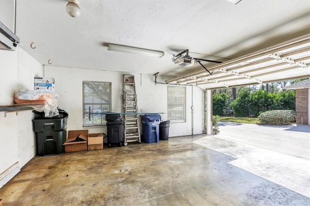 Garage, Interior