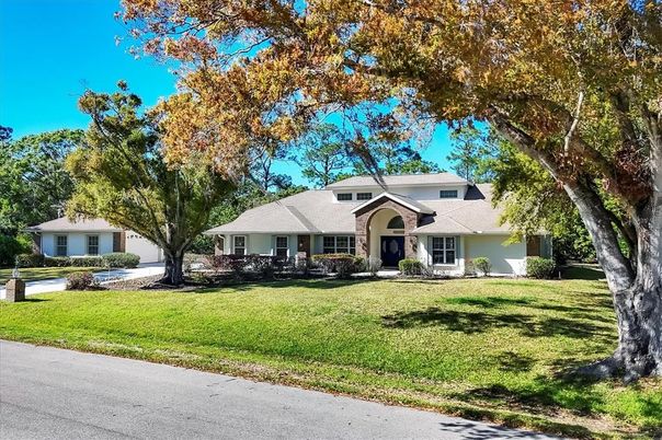 Backyard, Exterior, Facade, Ranch