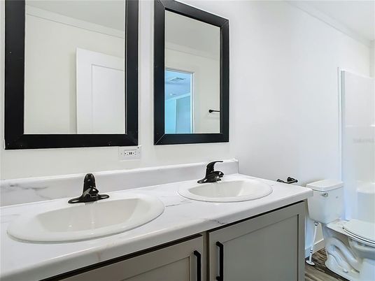 Bathroom, Dual Sink Vanities, Interior