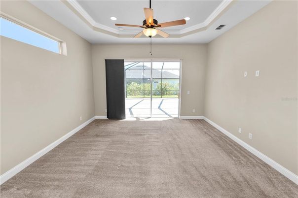 Empty room, Interior, Recessed Lighting