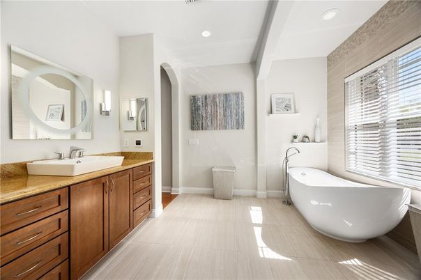 Bathroom, Dual Sink Vanities, Free Standing Baths, Interior, Recessed Lighting