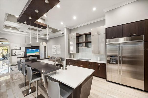 Dining room, Interior, Kitchen, Pendant Lights, Recessed Lighting, Stainless Steel Appliances