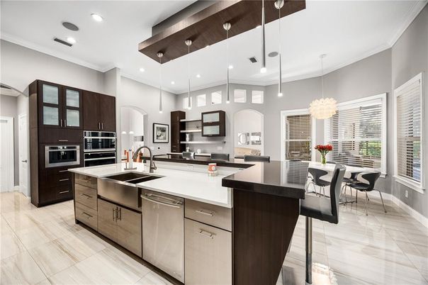 Dining room, Interior, Kitchen, Pendant Lights, Recessed Lighting, Stainless Steel Appliances