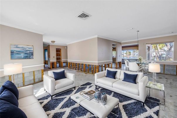 Dining room, Interior, Living room, Pendant Lights