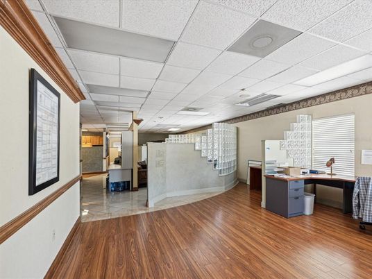 Home Office, Interior, Kitchen, Recessed Lighting, Wood Texture Flooring