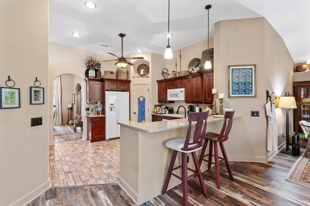 Interior, Kitchen, Pendant Lights, Recessed Lighting, Wood Texture Flooring