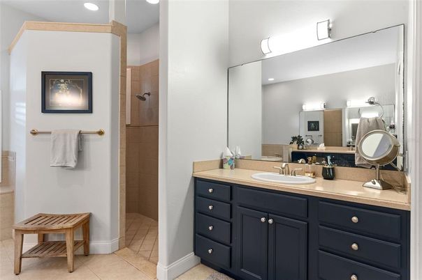 Bathroom, Dual Sink Vanities, Interior, Recessed Lighting
