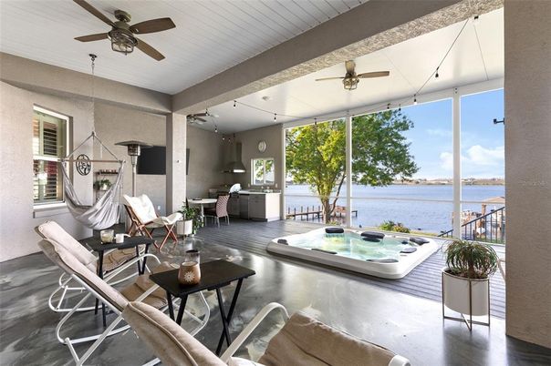 Hot Tub, Interior, Sun Room, Water, Wood Texture Flooring