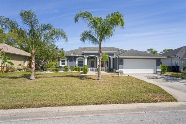 Attached, Exterior, Facade, Ranch