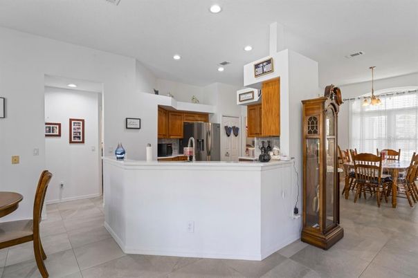 Dining room, Interior, Kitchen, Pendant Lights, Recessed Lighting, Stainless Steel Appliances