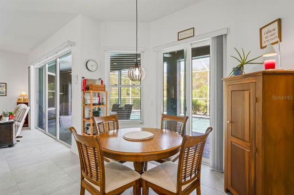 Dining room, Interior, Pendant Lights
