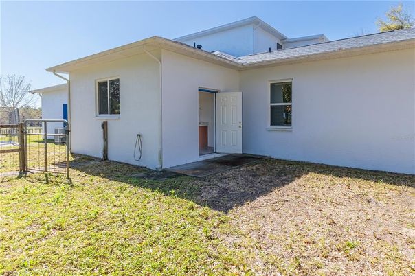Backyard, Exterior