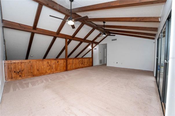 Empty room, Interior, Wooden Beams