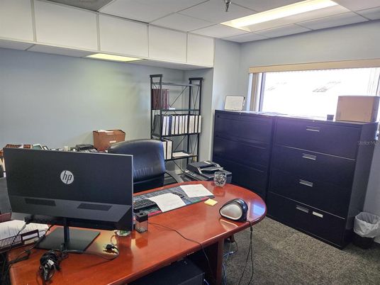 Home Office, Interior