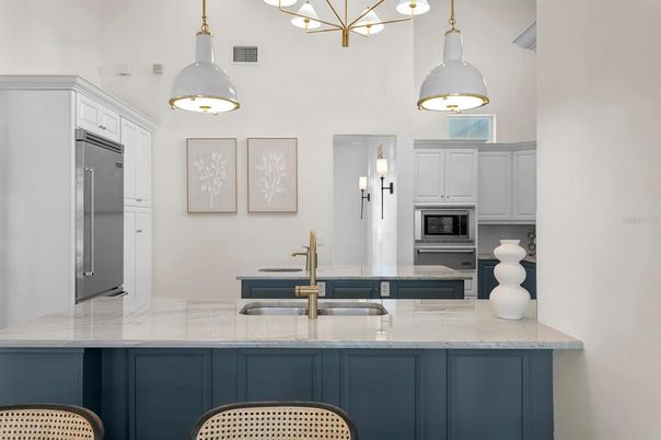 Interior, Kitchen, Pendant Lights, Stainless Steel Appliances