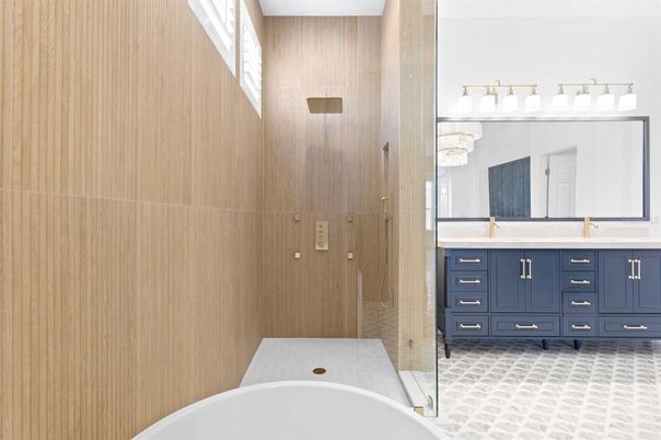 Bathroom, Dual Sink Vanities, Interior