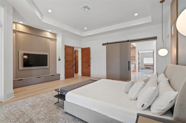 Bedroom, Interior, Pendant Lights, Recessed Lighting, Wood Texture Flooring