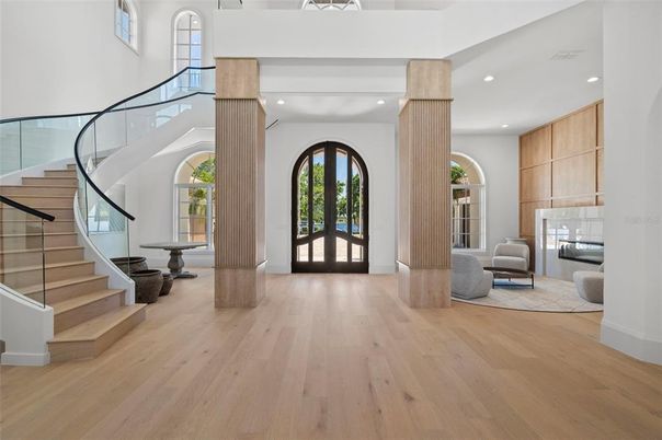 Interior, Recessed Lighting, Wood Texture Flooring