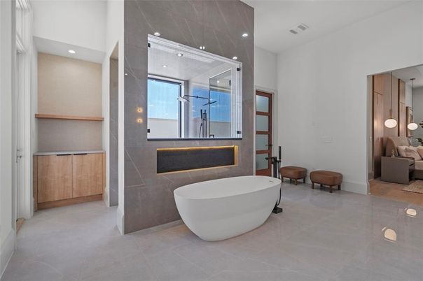 Bathroom, Free Standing Baths, Interior, Recessed Lighting