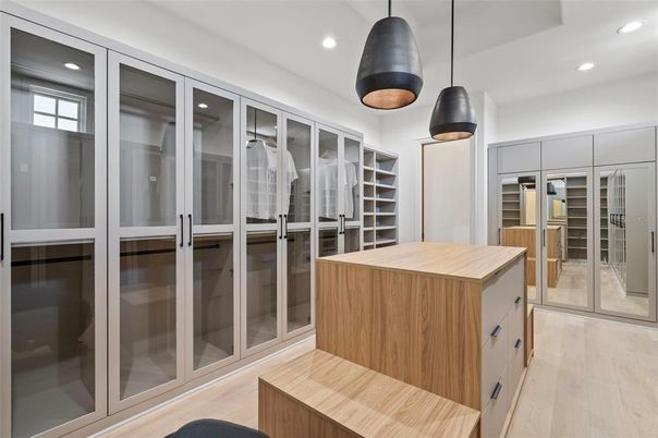 Interior, Pendant Lights, Recessed Lighting, Walk-in Closets, Wood Texture Flooring