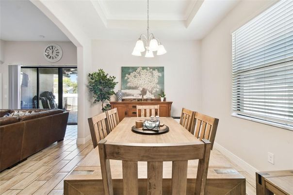 Chandelier, Dining room, Interior, Living room, Pendant Lights, Wood Texture Flooring