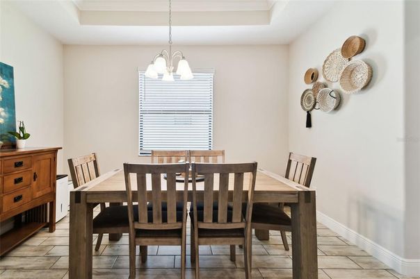 Chandelier, Dining room, Interior