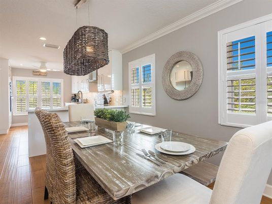 Dining room, Interior, Kitchen, Pendant Lights, Recessed Lighting, Wood Texture Flooring